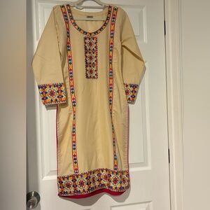 Pakistani kurti